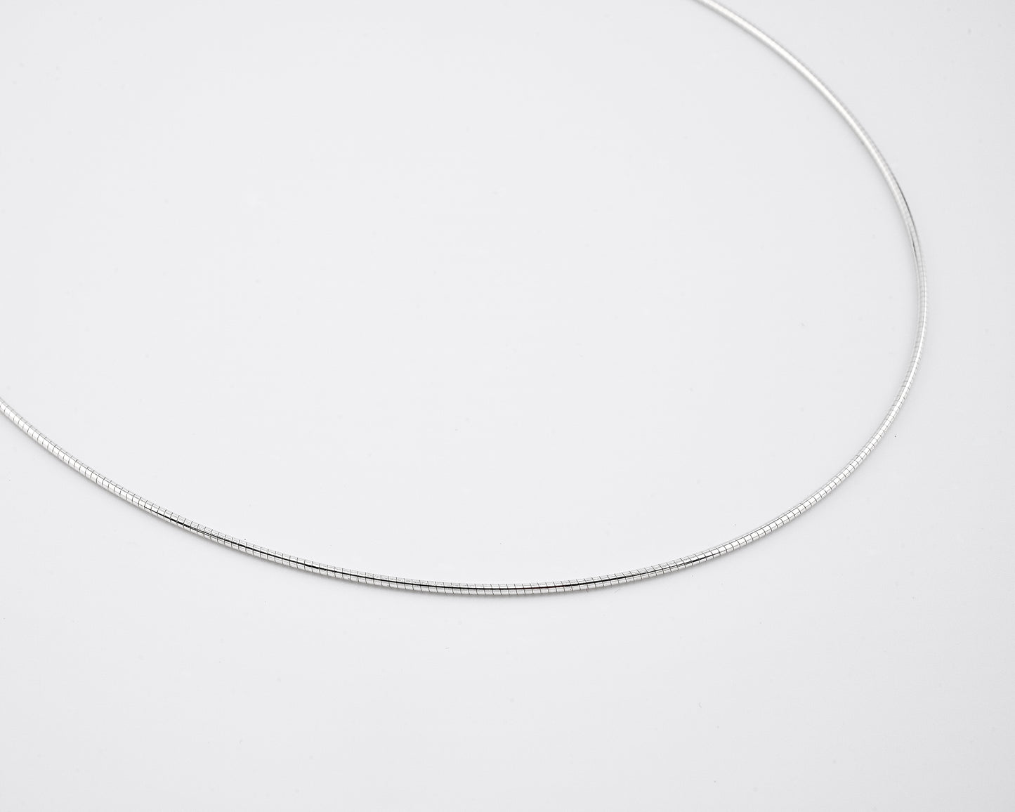 16" omega neck wire chain
